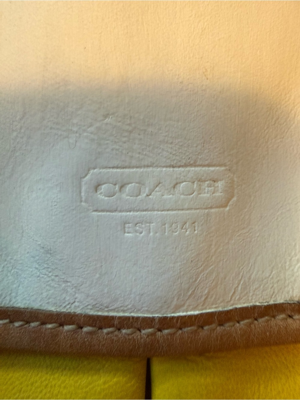 Coach shoulder purse - Picture 7 of 8